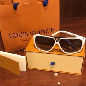 Louis Vuitton Evidence White and Gold